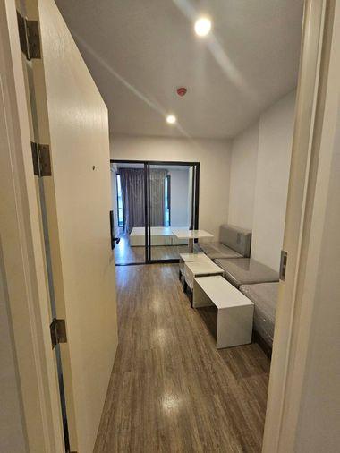 picture Blue Sukhumvit 89, a new condominium with outstanding features, spacious rooms, and close to BTS On Nut and BTS Bang Chak (500 meters). - 2/14