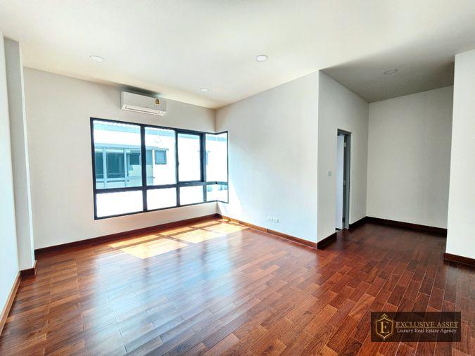 รูป ขาย บ้านใหม่ ม.The City ปิ่นเกล้า-บรม 2 แปลงมุม ราคาพิเศษ บ้านไซส์ใหญ่ 105.8 ตรว. 388 ตรม. - รูปที่ 26/34