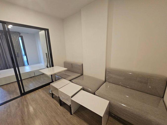 picture Blue Sukhumvit 89, a new condominium with outstanding features, spacious rooms, and close to BTS On Nut and BTS Bang Chak (500 meters). - 1/14