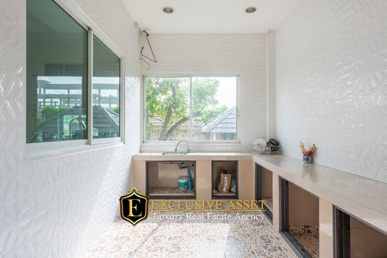 รูป ขายบ้านเดี่ยว Luxury ปัญญาอินทรา P5 ที่ดิน 1 ไร่ครึ่ง พร้อมสระว่ายน้ำ และเรือนรับรอง ใกล้สนามกอล์ฟปัญญา แฟชั่นไอส์แลนด์ - รูปที่ 19/46