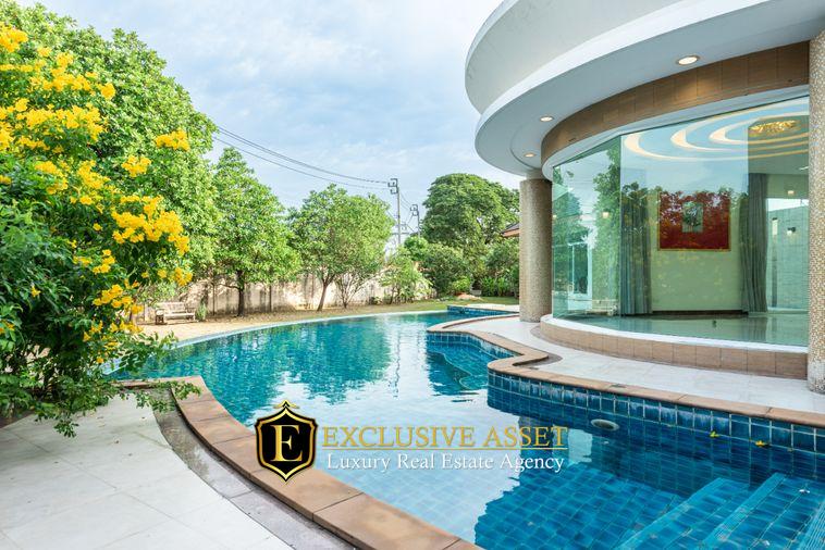 รูป ขายบ้านเดี่ยว Luxury ปัญญาอินทรา P5 ที่ดิน 1 ไร่ครึ่ง พร้อมสระว่ายน้ำ และเรือนรับรอง ใกล้สนามกอล์ฟปัญญา แฟชั่นไอส์แลนด์ - รูปที่ 6/46
