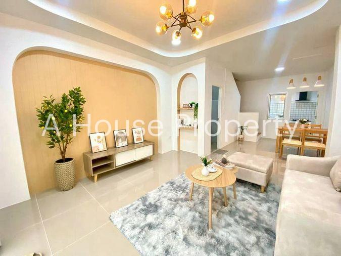 picture Renovated secondhand townhome in Golden Place housing estate, near Saha Group, Sriracha. - 2/16