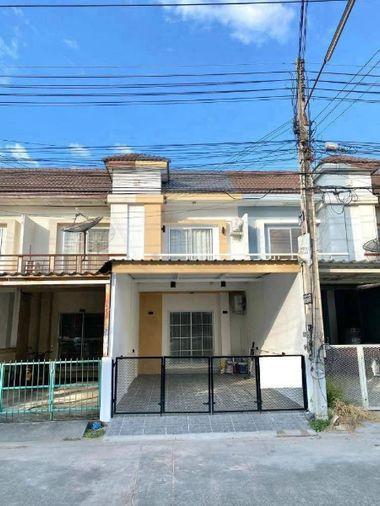 picture Renovated secondhand townhome in Golden Place housing estate, near Saha Group, Sriracha. - 1/16
