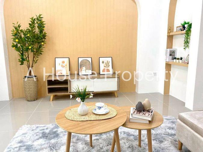 picture Renovated secondhand townhome in Golden Place housing estate, near Saha Group, Sriracha. - 5/16