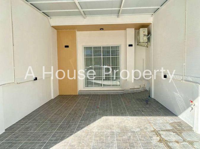 picture Renovated secondhand townhome in Golden Place housing estate, near Saha Group, Sriracha. - 16/16
