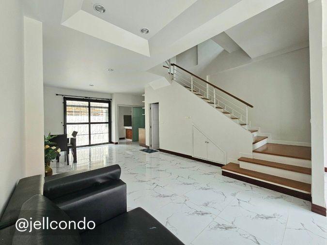 picture House For Sale Baan Klang Muang The Royal Monaco Srinakarin Pattanakarn - 5/10