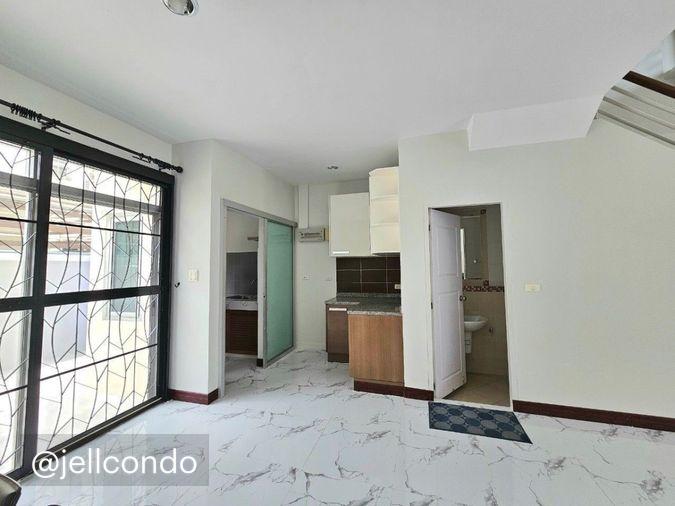 picture House For Sale Baan Klang Muang The Royal Monaco Srinakarin Pattanakarn - 7/10