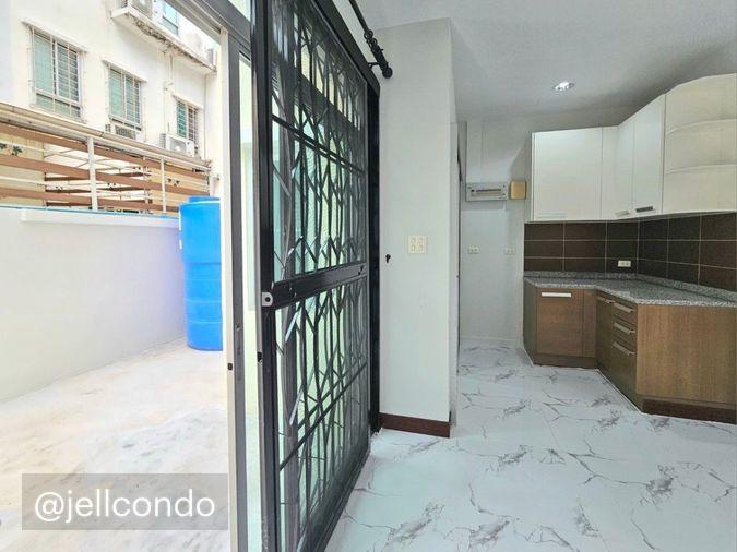 picture House For Sale Baan Klang Muang The Royal Monaco Srinakarin Pattanakarn - 6/10