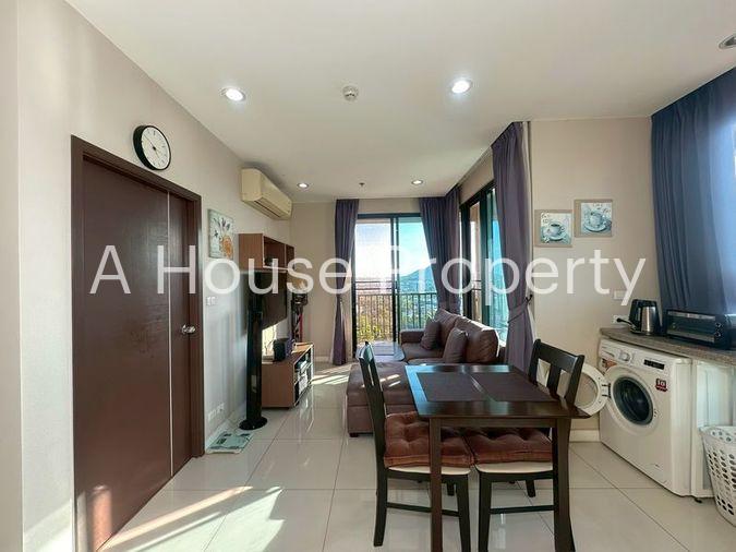 picture Selling The Sky Sriracha, a luxury condo. Beautiful unit, high floor, fully furnished and move in Ready - 1/10
