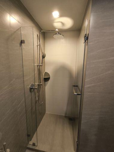 picture Reference Sathorn-Wongwianyai Condo, 130 meters to BTS Wongwianyai. - 16/19