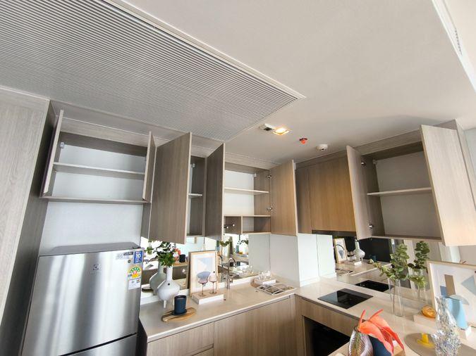 picture Reference Sathorn-Wongwianyai Condo, 130 meters to BTS Wongwianyai. - 19/19