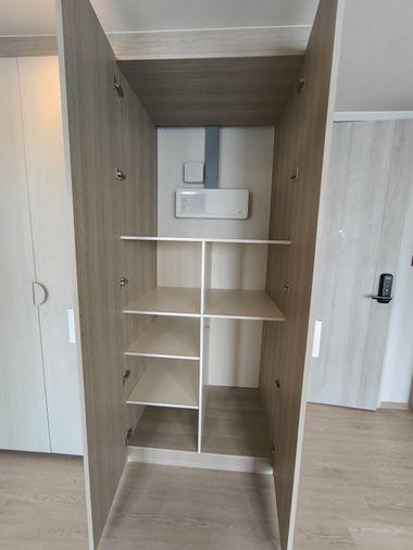 picture Reference Sathorn-Wongwianyai Condo, 130 meters to BTS Wongwianyai. - 17/19
