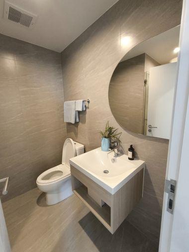 picture Reference Sathorn-Wongwianyai Condo, 130 meters to BTS Wongwianyai. - 10/19