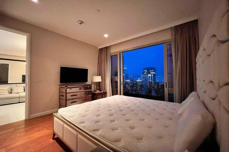 รูป 🔥 สำหรับขาย- เช่า !! คอนโด ระดับ SUPER LUXURY, ชั้นสูง 25+, ห้องทิศตะวันออก!! 🔥 Code C20221203144..185 Rajadamri, 1 นอน, 1 น้ำ, แต่งครบ, ราคาพิเศษ!! - รูปที่ 5/6