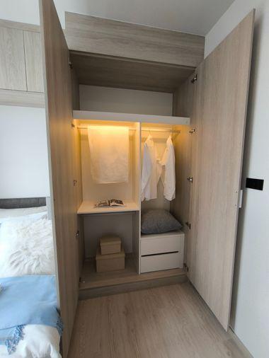 picture Reference Sathorn-Wongwianyai Condo, 130 meters to BTS Wongwianyai. - 9/19