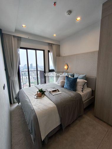 picture Reference Sathorn-Wongwianyai Condo, 130 meters to BTS Wongwianyai. - 12/19