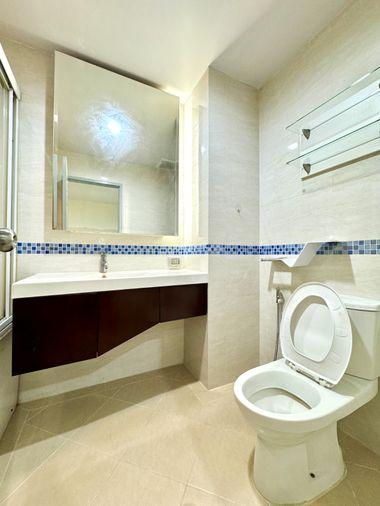 picture ✨✨LineID: @AgentCondo (with@)✨✨  Life Ratchada HuayKwang (1 Bedroom)  (MRT Huaikwang) Available!!  - 4/8
