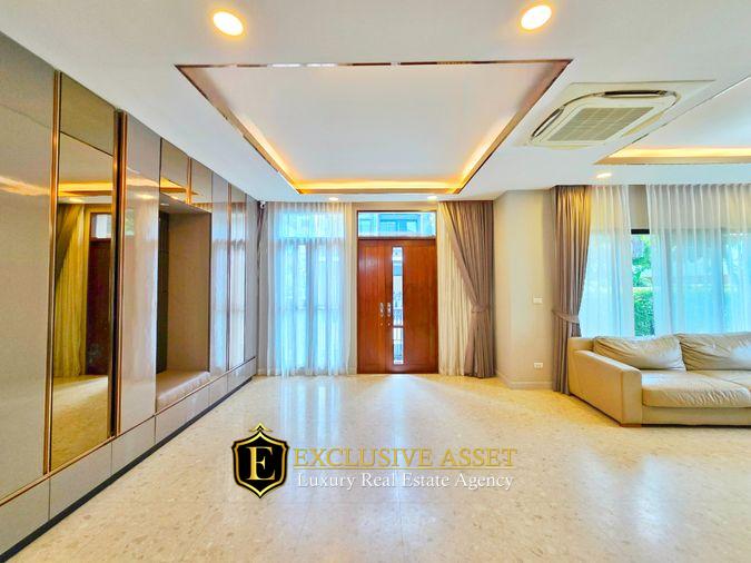รูป ขายด่วน ม.แกรนด์บางกอก บูเลอวาร์ด สาทร บ้านแปลงมุม สภาพดี 101.3 ตรว. 348 ตรม. สนามหญ้ากว้าง พร้อมเข้าอยู่ - รูปที่ 10/42