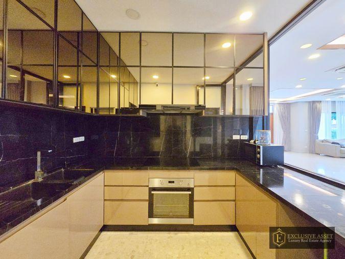 รูป ขายด่วน ม.แกรนด์บางกอก บูเลอวาร์ด สาทร บ้านแปลงมุม สภาพดี 101.3 ตรว. 348 ตรม. สนามหญ้ากว้าง พร้อมเข้าอยู่ - รูปที่ 20/42
