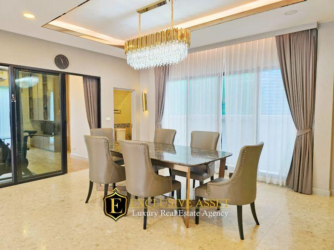 รูป ขายด่วน ม.แกรนด์บางกอก บูเลอวาร์ด สาทร บ้านแปลงมุม สภาพดี 101.3 ตรว. 348 ตรม. สนามหญ้ากว้าง พร้อมเข้าอยู่ - รูปที่ 12/42