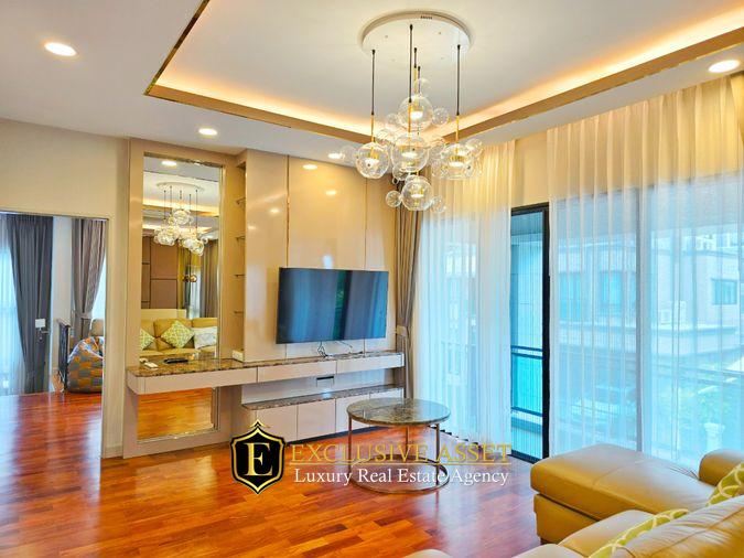 รูป ขายด่วน ม.แกรนด์บางกอก บูเลอวาร์ด สาทร บ้านแปลงมุม สภาพดี 101.3 ตรว. 348 ตรม. สนามหญ้ากว้าง พร้อมเข้าอยู่ - รูปที่ 29/42