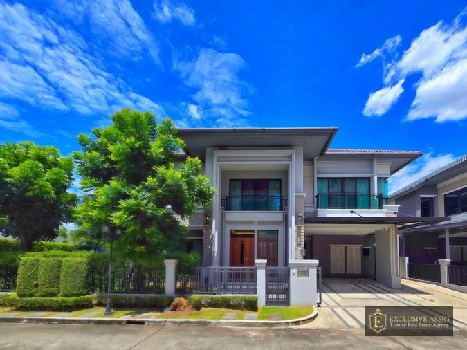 รูป ขายด่วน ม.แกรนด์บางกอก บูเลอวาร์ด สาทร บ้านแปลงมุม สภาพดี 101.3 ตรว. 348 ตรม. สนามหญ้ากว้าง พร้อมเข้าอยู่ - รูปที่ 1/42