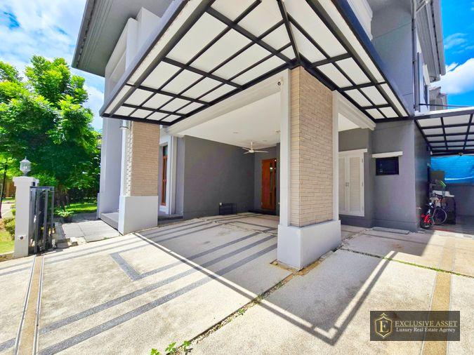 รูป ขายด่วน ม.แกรนด์บางกอก บูเลอวาร์ด สาทร บ้านแปลงมุม สภาพดี 101.3 ตรว. 348 ตรม. สนามหญ้ากว้าง พร้อมเข้าอยู่ - รูปที่ 3/42