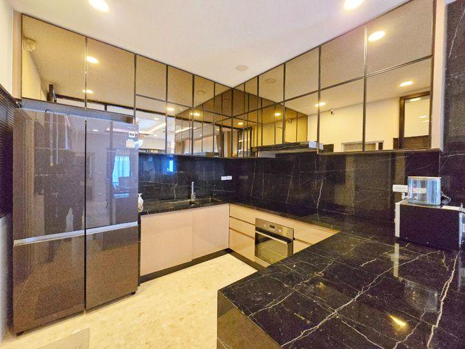 รูป ขายด่วน ม.แกรนด์บางกอก บูเลอวาร์ด สาทร บ้านแปลงมุม สภาพดี 101.3 ตรว. 348 ตรม. สนามหญ้ากว้าง พร้อมเข้าอยู่ - รูปที่ 19/42