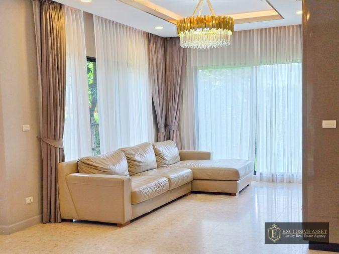 รูป ขายด่วน ม.แกรนด์บางกอก บูเลอวาร์ด สาทร บ้านแปลงมุม สภาพดี 101.3 ตรว. 348 ตรม. สนามหญ้ากว้าง พร้อมเข้าอยู่ - รูปที่ 13/42