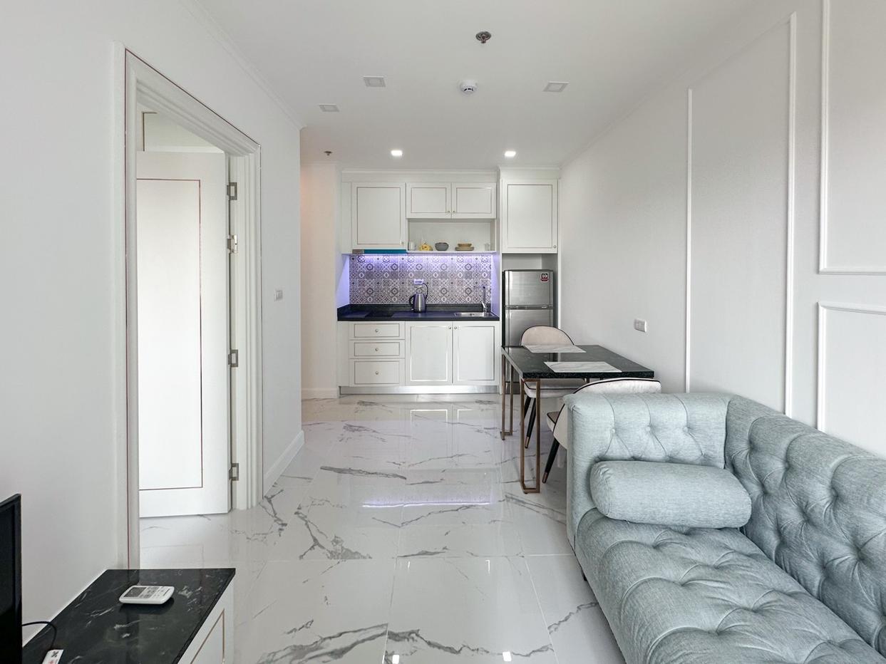 picture Empire Tower Pattaya Condominium for Sale Jomtien Pattaya - 1/10