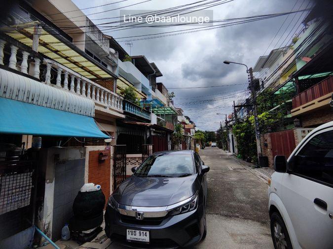 รูป ใกล้สถานี BTS เอกมัย และพระโขนง ขายทาวน์เฮ้าส์ 3 ชั้น ซอยสุขุมวิท 65 ไม่ถึง 1 กิโลเมตร ใกล้ห้าง Gateway - รูปที่ 3/23