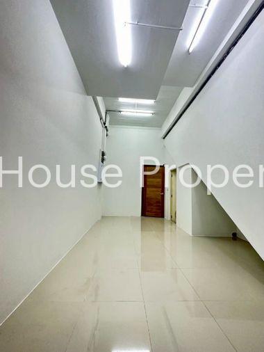picture Commercial building for rent (ground floor only), prime location near Maxvalu Sriracha, Chonburi. - 6/6