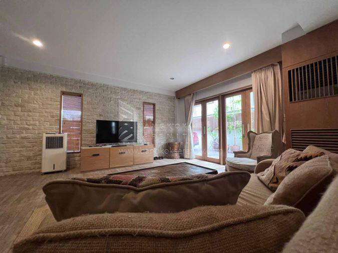 picture House for rent at Panya Pathanakarn Onnut - 55/64