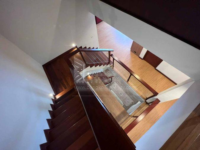 picture House for rent at Panya Pathanakarn Onnut - 52/64