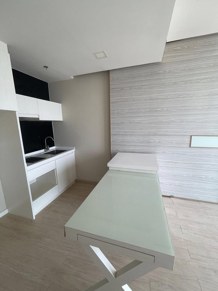 picture Cetus Beachfront Pattaya 1 Bedroom Condo for Sale - 4/11