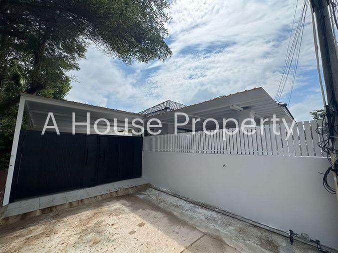 picture Single house for sale in Grand PMC 2 project, Nong Prue, Bang Lamung, Chonburi. - 1/12