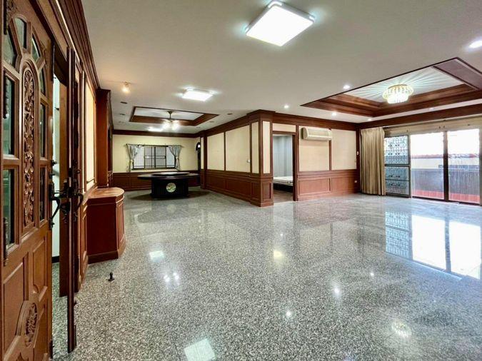 picture Rare Large Standalone Office – 11b12b 45mb - Office Building - Ratchada 3 📞Call 090 919 9898 - 3/25