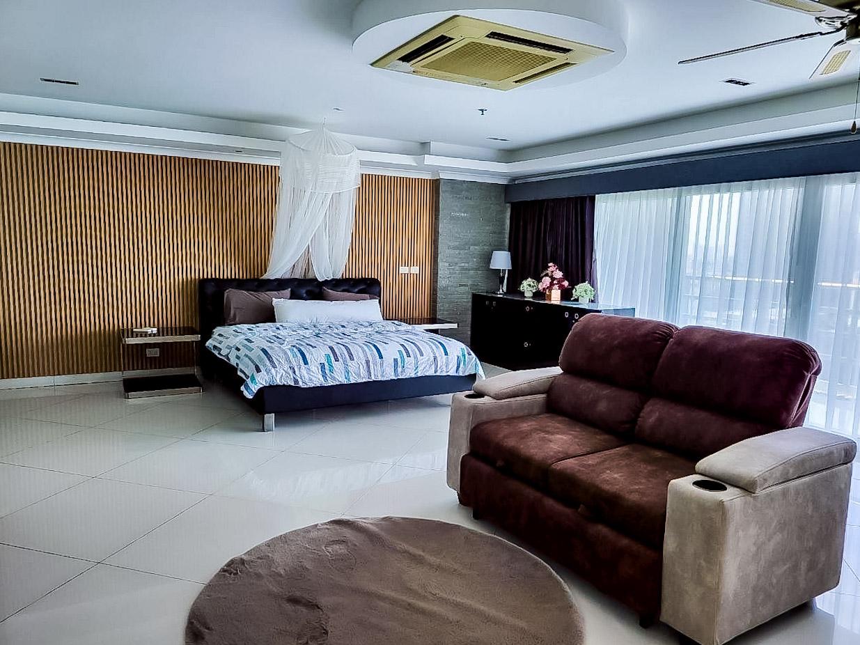 รูป Condominium at View Talay 6 Pattaya for Sale Beachfront Unit - รูปที่ 9/21