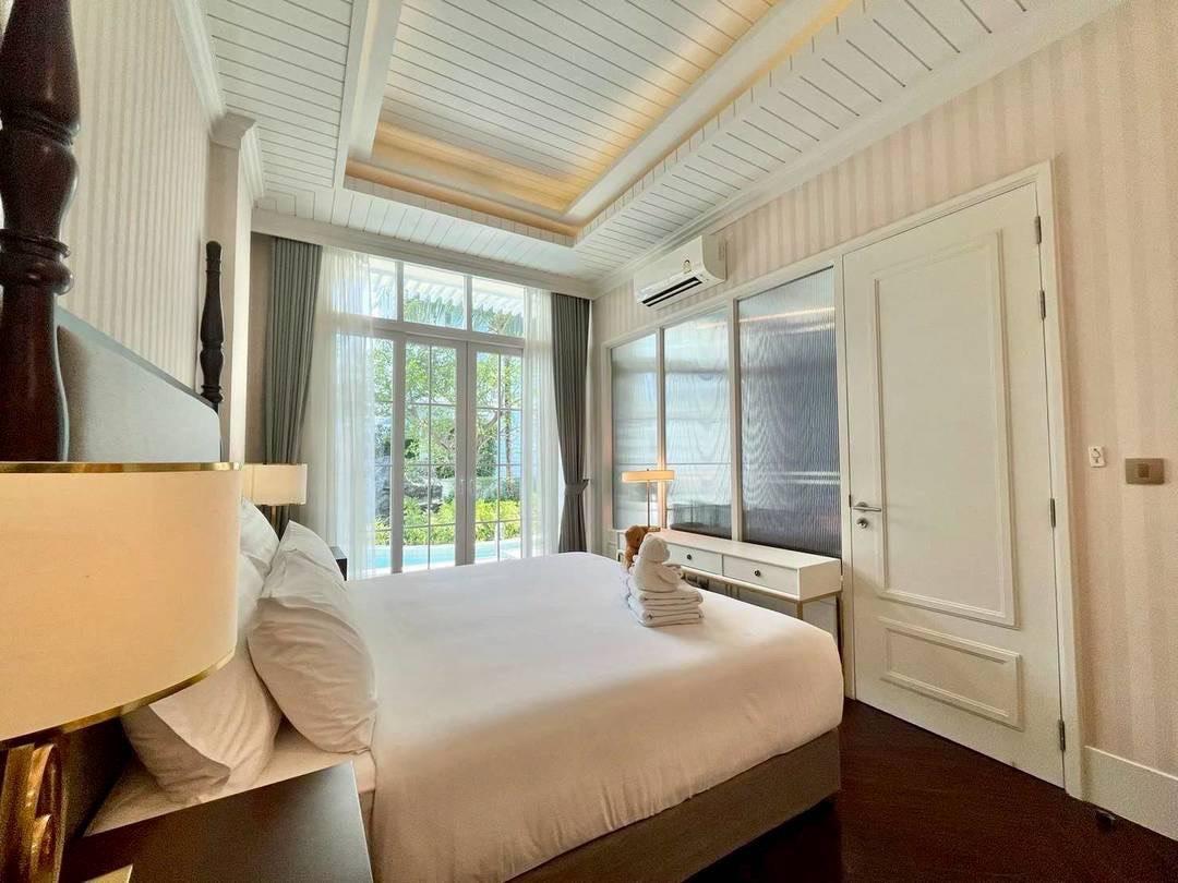 รูป Grand Florida Beachfront Condo Unit for sale in Na Jomtien - รูปที่ 6/11