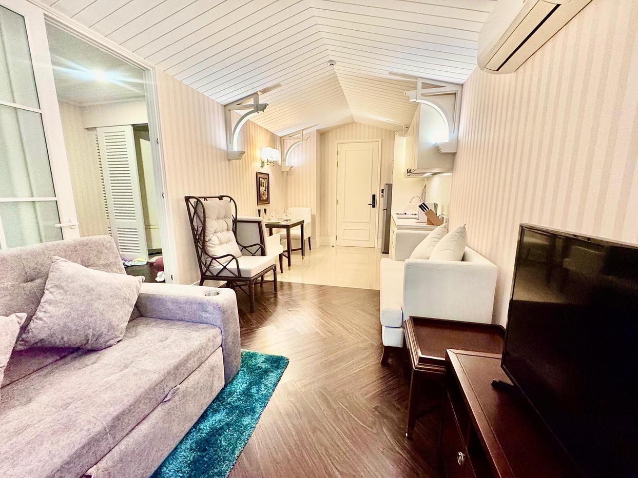 รูป Grand Florida Beachfront Condo Resort Unit for sale in Na Jomtien - รูปที่ 2/8