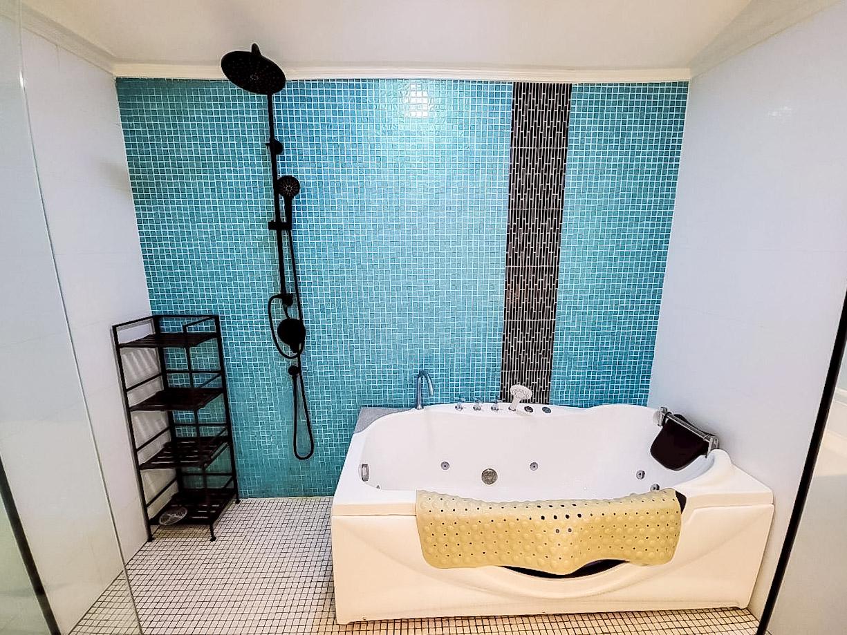 รูป Condominium at View Talay 6 Pattaya for Sale Beachfront Unit - รูปที่ 17/21