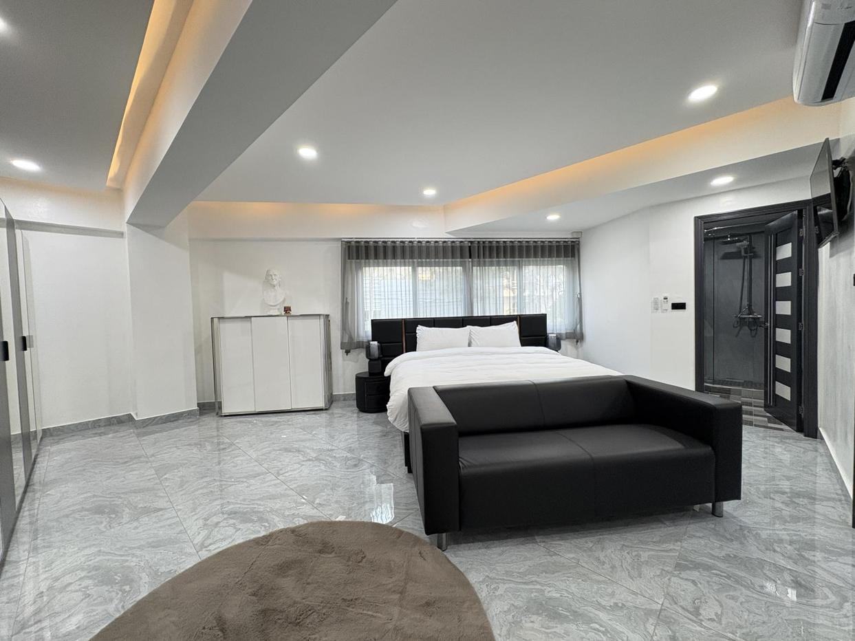 picture Ruamchok Condo View 2 Two Bedroom Unit for sale in Pratumnak - 9/15