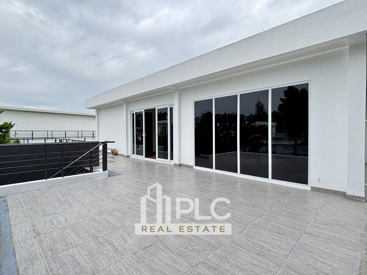 รูป 4 Bedroom Pool View Villa for sale in Bang Saray - รูปที่ 11/24