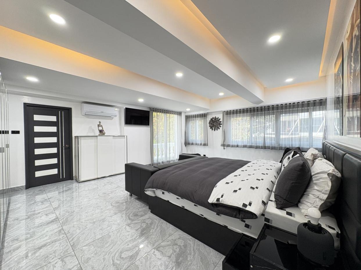 picture Ruamchok Condo View 2 Two Bedroom Unit for sale in Pratumnak - 10/15