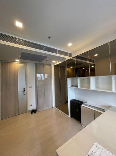 picture Urgent Sale 📍One9Five Asoke - Rama 9📍 Beautiful room, pool view, unblocked view, bright and airy. - 8/11