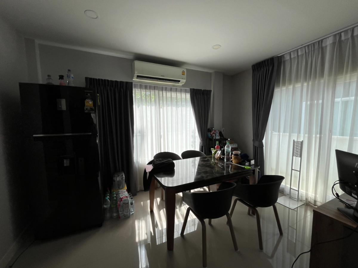 รูป บ้านเดี่ยว 2 ชั้น โครงการ เดอะ เซนโทร วัชรพล  ถนนสุขาภิบาล 5 แขวงออเงิน เขตสายไหม จังหวัดกรุงเทพมหานคร 10220 (ราคา 5,500,000 บาท ) - รูปที่ 7/34