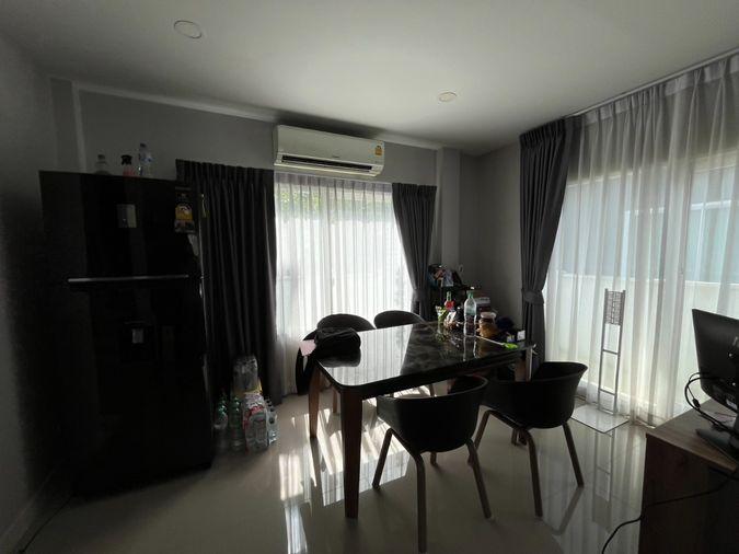 รูป บ้านเดี่ยว 2 ชั้น โครงการ เดอะ เซนโทร วัชรพล  ถนนสุขาภิบาล 5 แขวงออเงิน เขตสายไหม จังหวัดกรุงเทพมหานคร 10220 (ราคา 5,500,000 บาท ) - รูปที่ 7/34