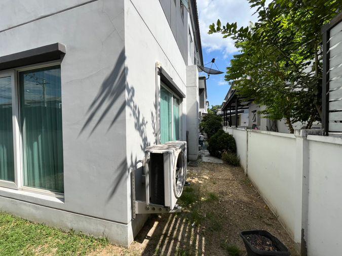 รูป บ้านเดี่ยว 2 ชั้น โครงการ เดอะ เซนโทร วัชรพล  ถนนสุขาภิบาล 5 แขวงออเงิน เขตสายไหม จังหวัดกรุงเทพมหานคร 10220 (ราคา 5,500,000 บาท ) - รูปที่ 27/34