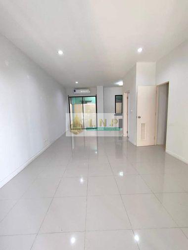 รูป 🏠 ให้เช่าบ้าน : Sixnature Ekkachai 64/5 (ซิกเนเจอร์ เอกชัย 64/5) รหัสทรัพย์ | 📌LNP-H779 - รูปที่ 2/13