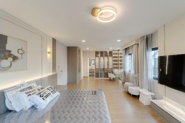picture For Rent - Centro Bangna , Luxury House 4 bedrooms 5 bathrooms - 10/37